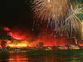 Rhein in Flammen Bilder Fotos © 2006 WHO